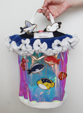 海を詰めたカバン